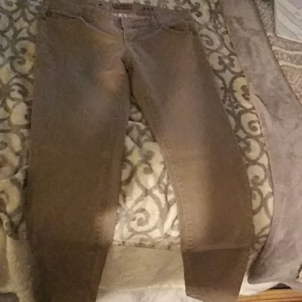 Celebrity Pink Khaki Skinny Jeans Size 7